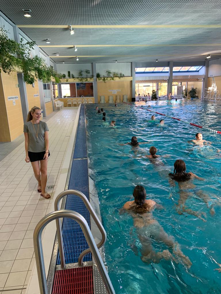 Schwimmtraining Im Stadtbad Steyr Neue Mittelschule Rudigier Steyr 1109